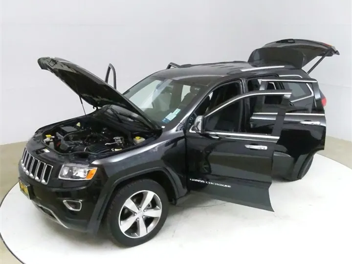 Brilliant Black Crystal Pearlcoat, 2014 JEEP GRAND CHEROKEE Image 18