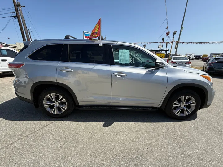 2014 TOYOTA HIGHLANDER Image 5