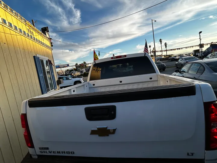 2011 CHEVROLET SILVERADO 1500 CREW CAB Image 4