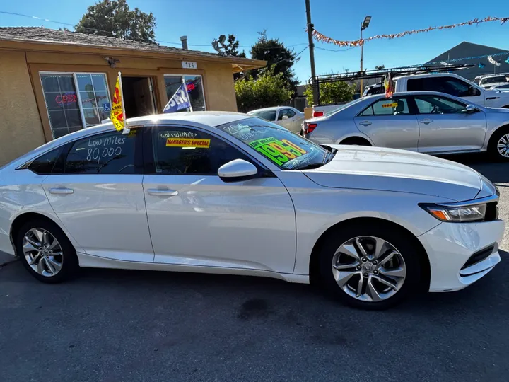 2018 HONDA ACCORD Image 2