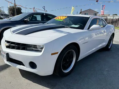 WHITE, 2012 CHEVROLET CAMARO Image 