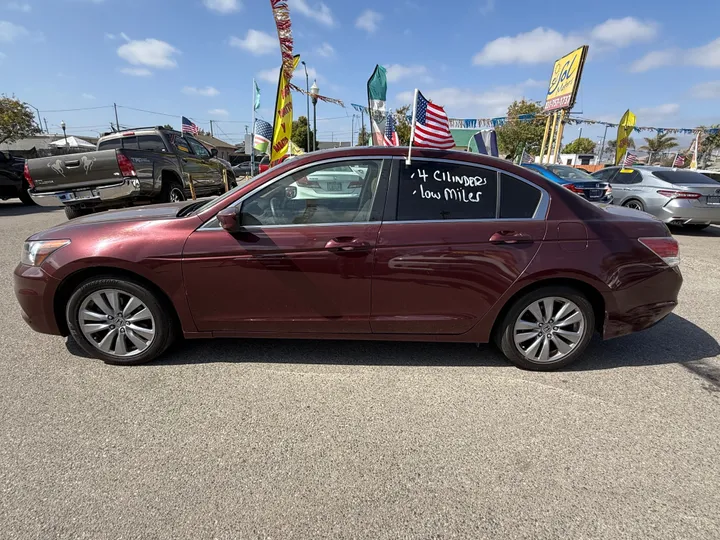 RED, 2011 HONDA ACCORD Image 3