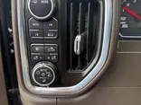 WHITE, 2021 CHEVROLET SILVERADO 1500 CREW CAB Thumnail Image 9