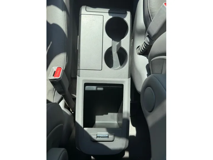 WHITE, 2011 HONDA CR-V Image 10