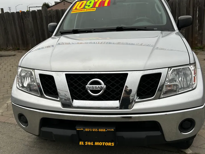 2010 NISSAN FRONTIER CREW CAB Image 1