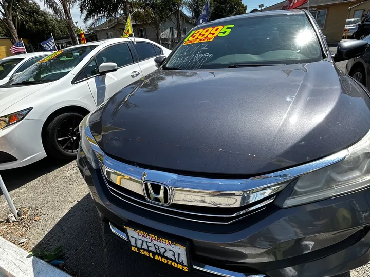 2017 HONDA ACCORD Image 1