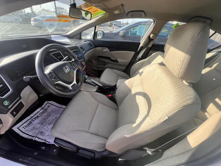 WHITE, 2015 HONDA CIVIC Image 6