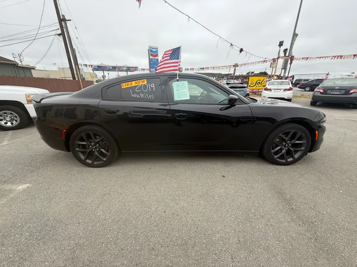 2019 DODGE CHARGER Image 5
