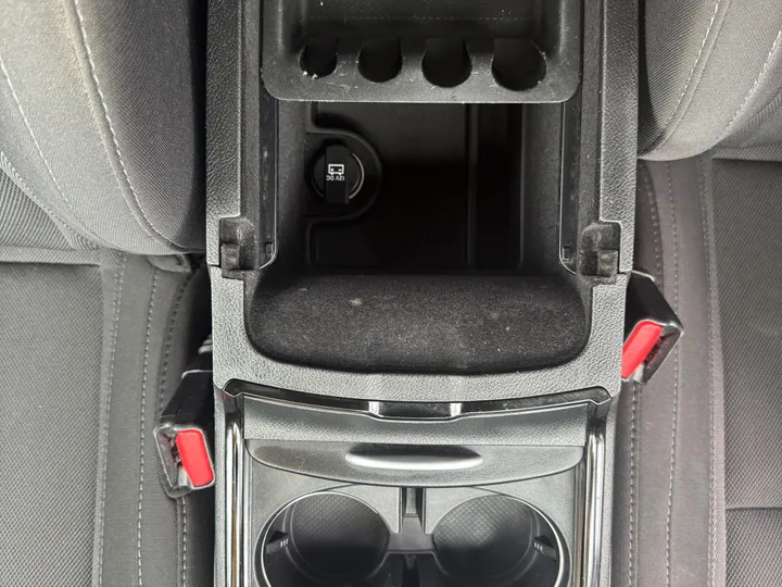 2019 DODGE CHARGER Image 9