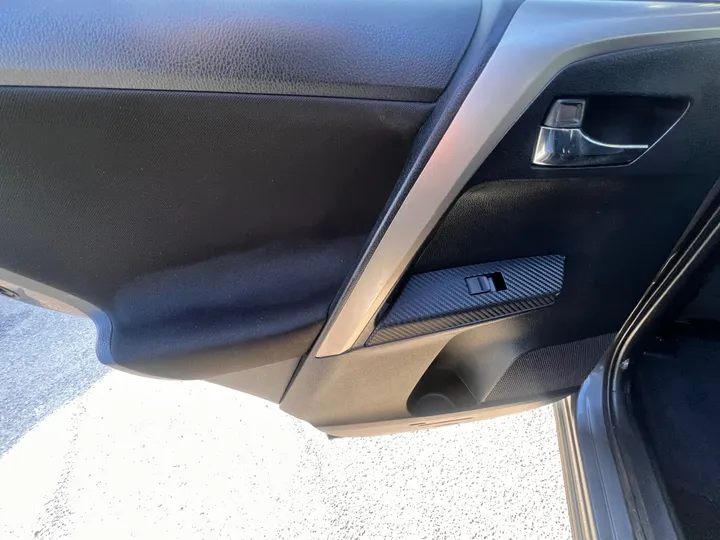 GREY, 2014 TOYOTA RAV4 Image 11