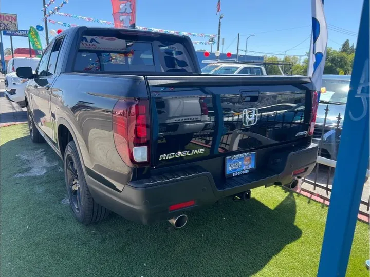 BLACK, 2023 HONDA RIDGELINE Image 5