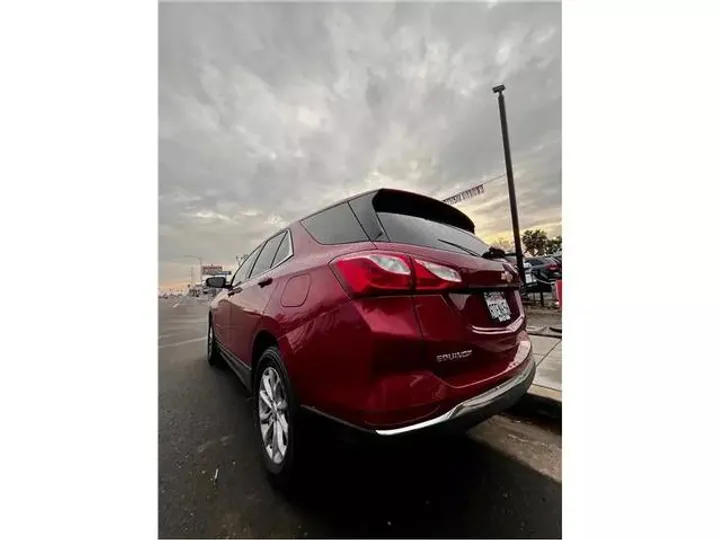 RED, 2018 CHEVROLET EQUINOX Image 3