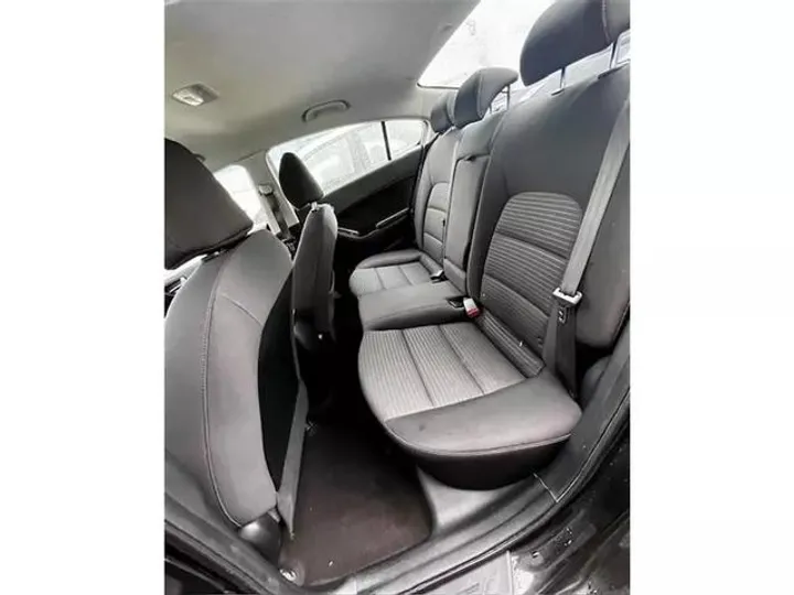 BLACK, 2016 KIA FORTE Image 5