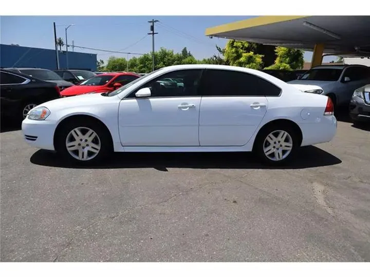 WHITE, 2016 CHEVROLET IMPALA LIMITED Image 4