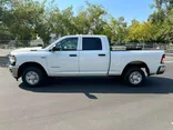 WHITE, 2021 RAM 2500 CREW CAB Thumnail Image 4