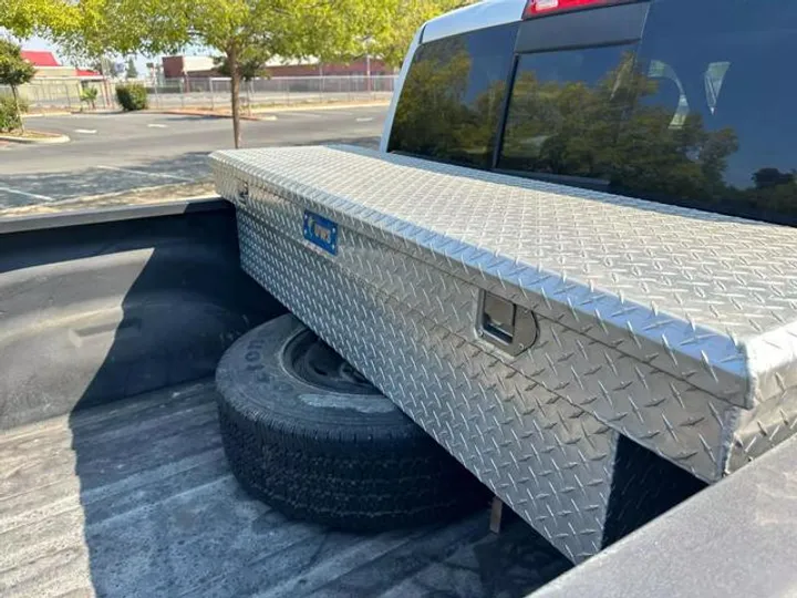 WHITE, 2021 RAM 2500 CREW CAB Image 11