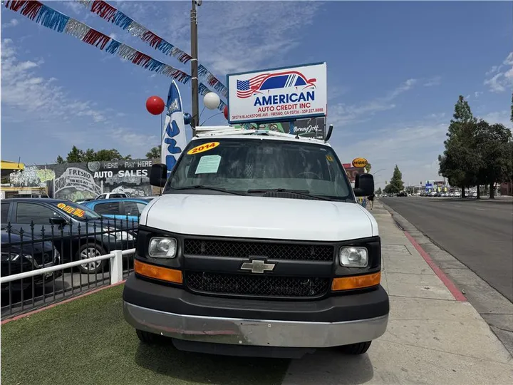 WHITE, 2014 CHEVROLET EXPRESS 2500 CARGO Image 2