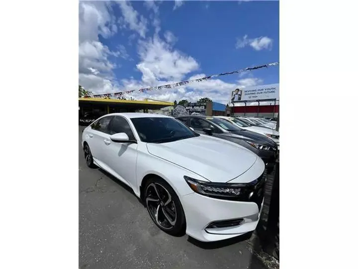 WHITE, 2020 HONDA ACCORD Image 4