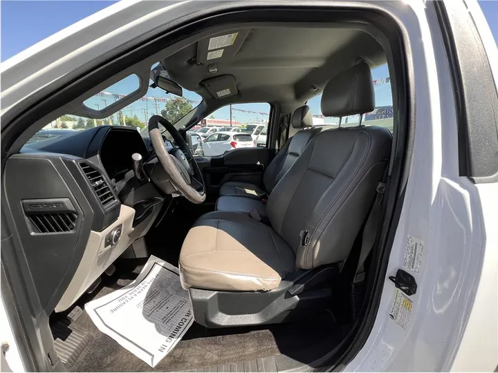 WHITE, 2016 FORD F150 REGULAR CAB Image 4