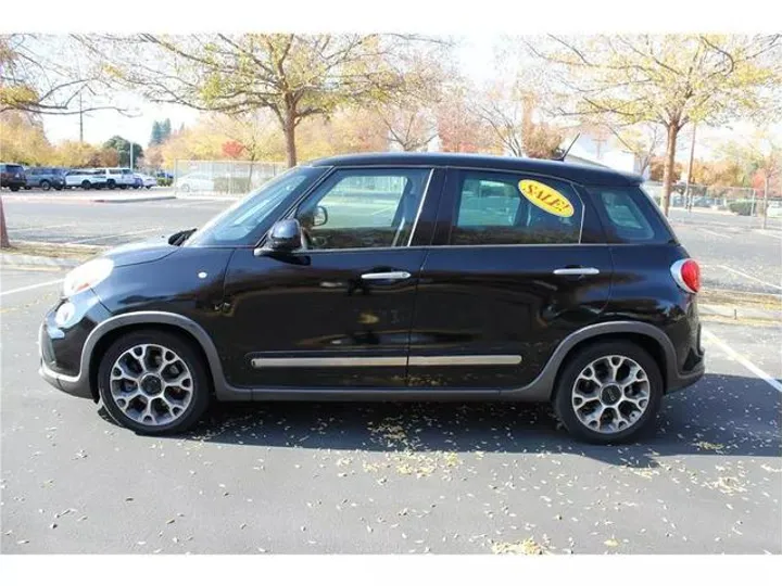 BLACK, 2014 FIAT 500L Image 4