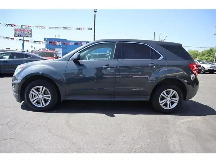 GRAY, 2017 CHEVROLET EQUINOX Image 4