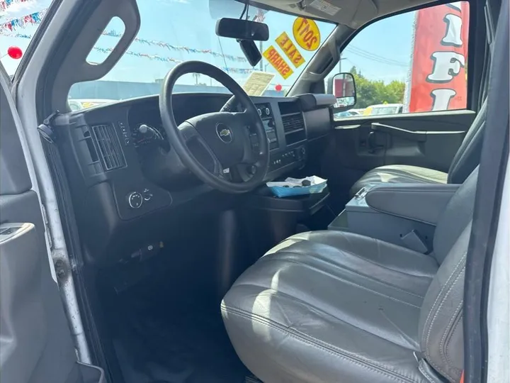 WHITE, 2017 CHEVROLET EXPRESS 2500 CARGO Image 7