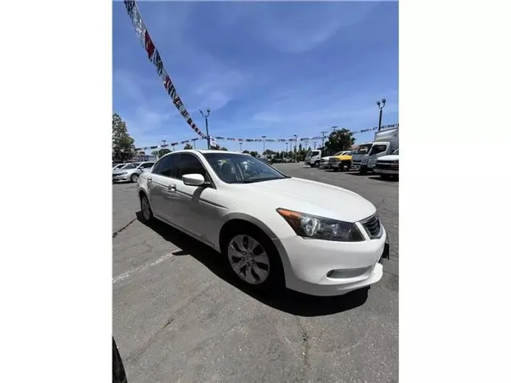 WHITE, 2010 HONDA ACCORD Image 5