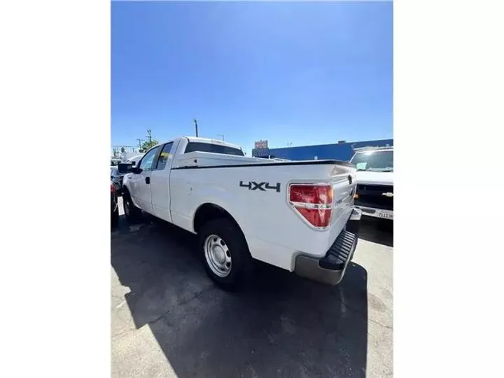 WHITE, 2010 FORD F150 SUPER CAB Image 2