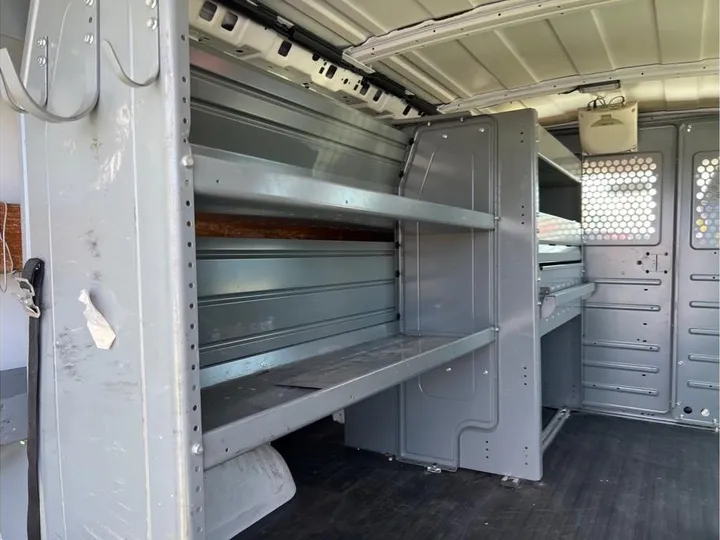 WHITE, 2014 CHEVROLET EXPRESS 2500 CARGO Image 9