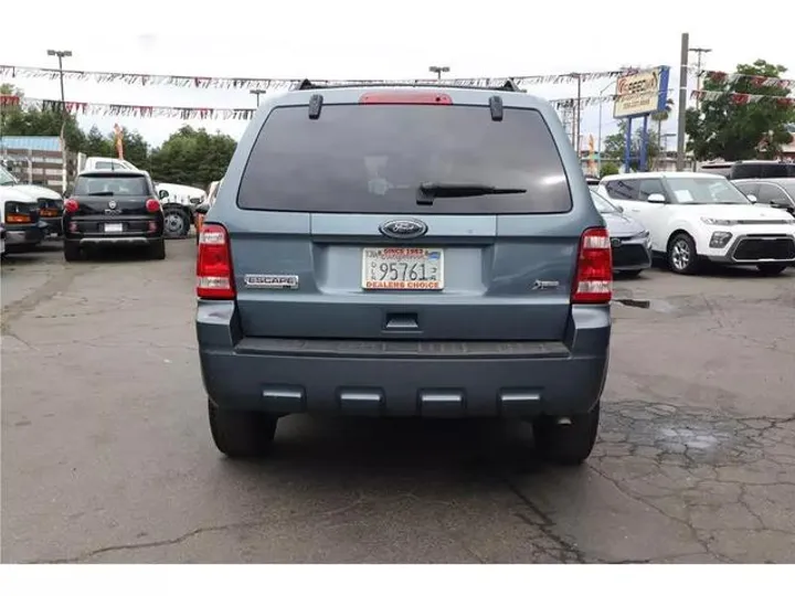 BLUE, 2011 FORD ESCAPE Image 6