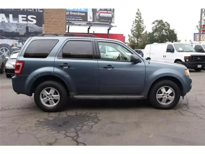 BLUE, 2011 FORD ESCAPE Image 8