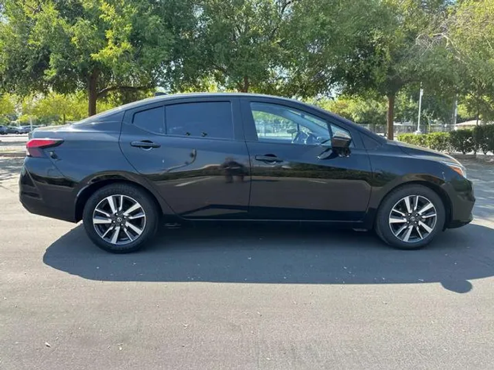 BLACK, 2020 NISSAN VERSA Image 15