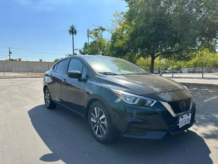 BLACK, 2020 NISSAN VERSA Image 8