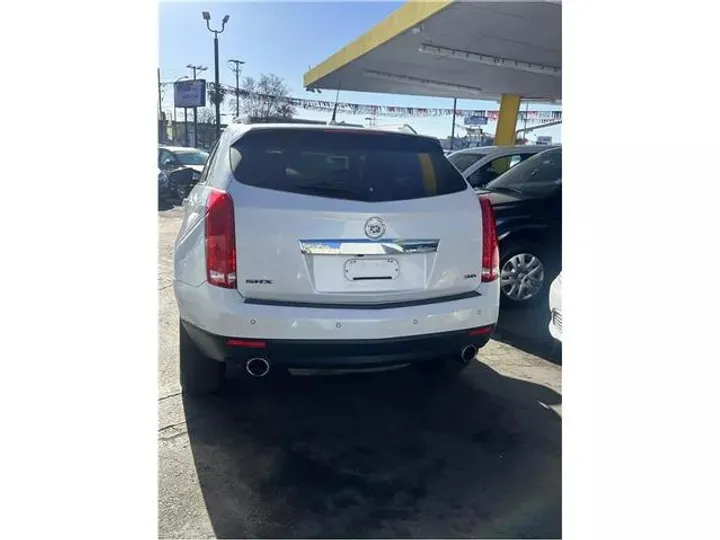 WHITE, 2014 CADILLAC SRX Image 10