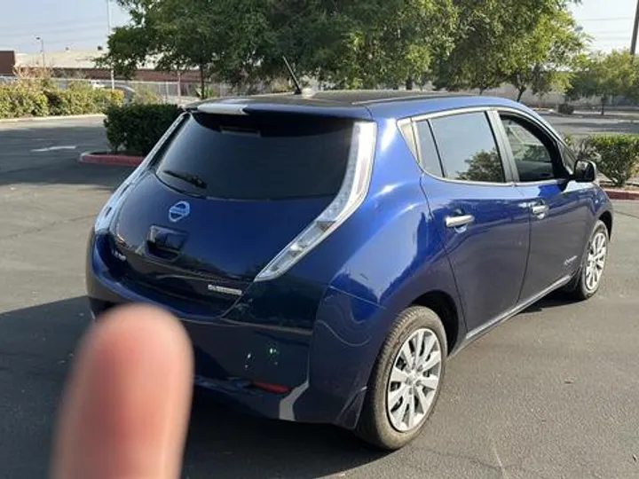 BLUE, 2016 NISSAN LEAF Image 23