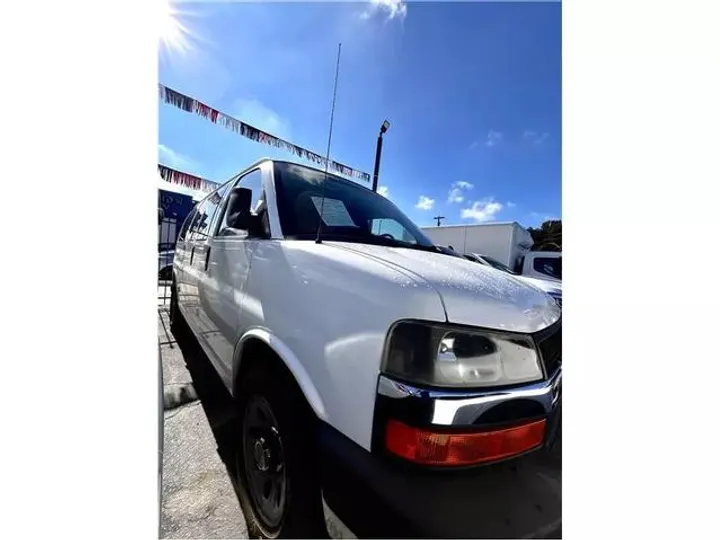 NO COLOR, 2011 CHEVROLET EXPRESS 1500 PASSENGER Image 17