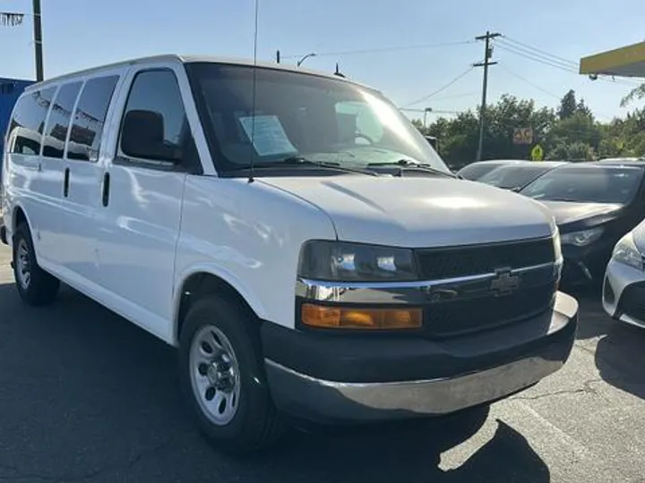 NO COLOR, 2011 CHEVROLET EXPRESS 1500 PASSENGER Image 19