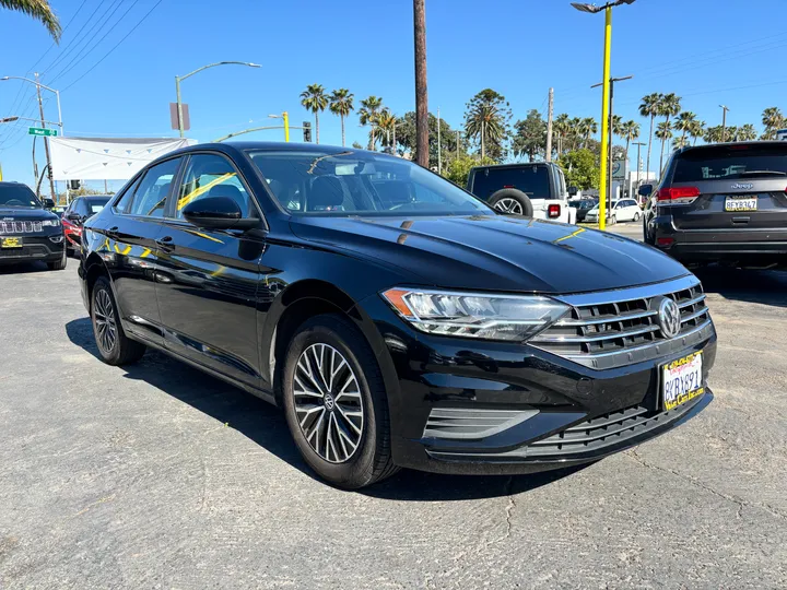 BLACK, 2021 VOLKSWAGEN JETTA Image 3