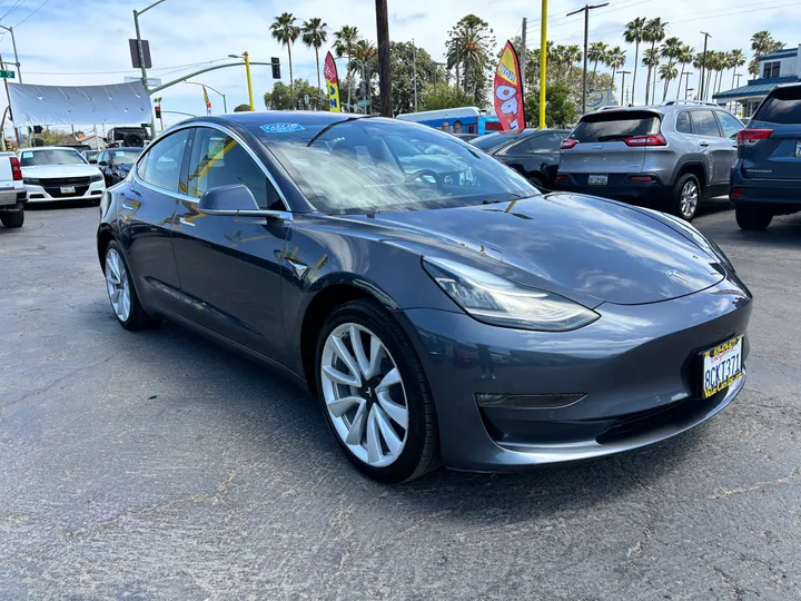 2018 TESLA MODEL 3 Image 3