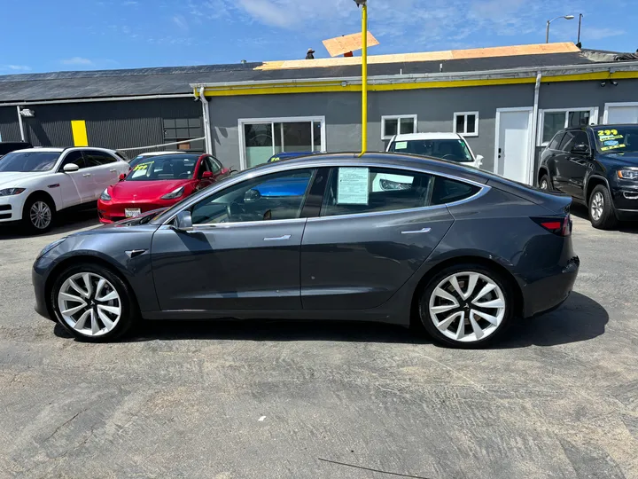 2018 TESLA MODEL 3 Image 8