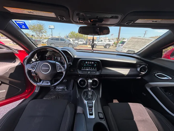 RED, 2017 CHEVROLET CAMARO Image 22