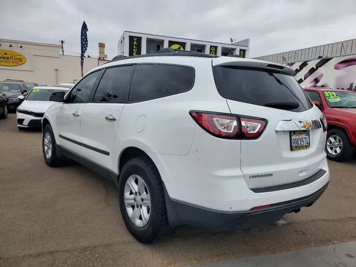 WHITE, 2017 CHEVROLET TRAVERSE Image 13