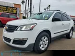 WHITE, 2017 CHEVROLET TRAVERSE Thumnail Image 1