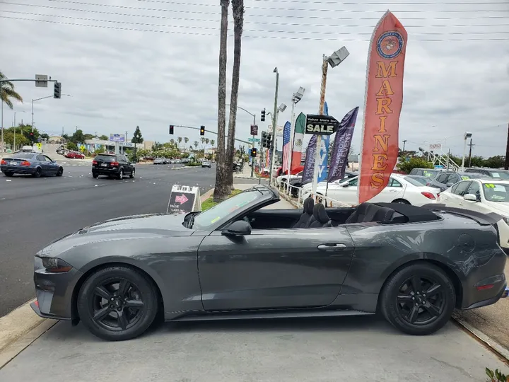 GRAY, 2019 FORD MUSTANG Image 3