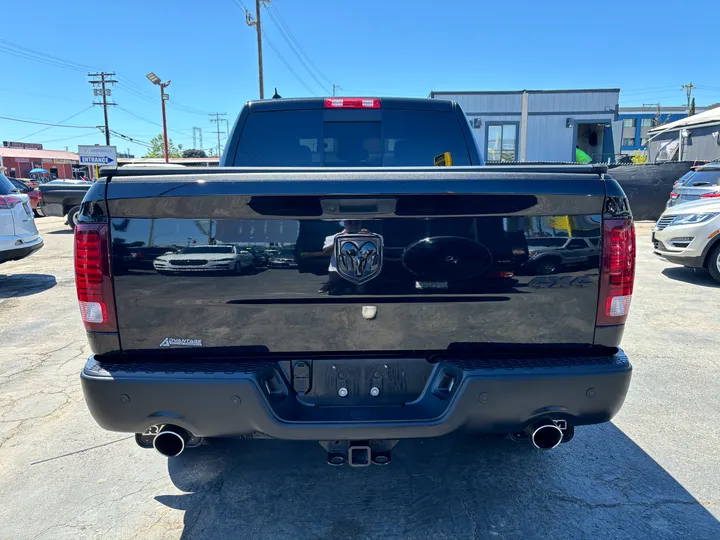 BLACK, 2019 RAM 1500 CLASSIC CREW CAB Image 6