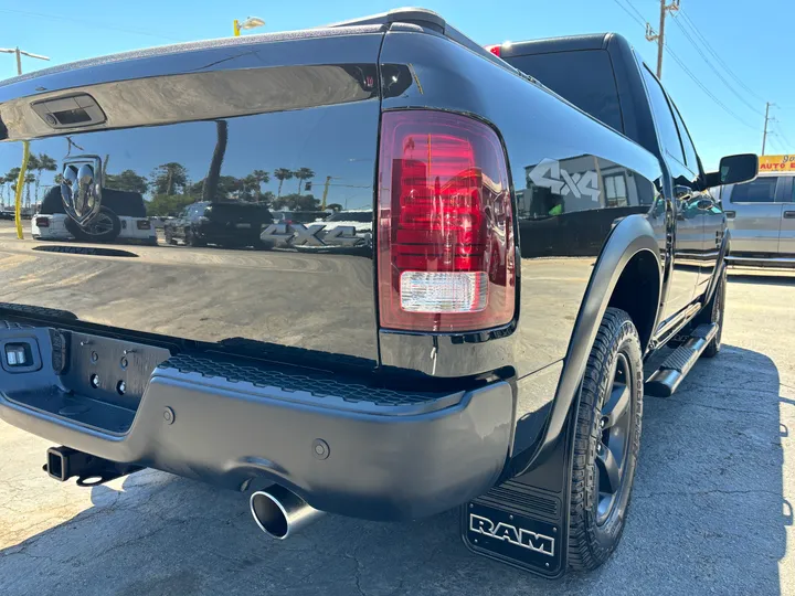 BLACK, 2019 RAM 1500 CLASSIC CREW CAB Image 11