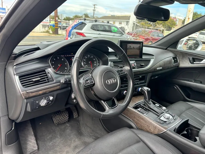 SILVER, 2017 AUDI A7 Image 12