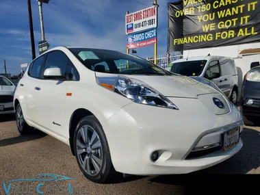 WHITE, 2013 NISSAN LEAF Image 