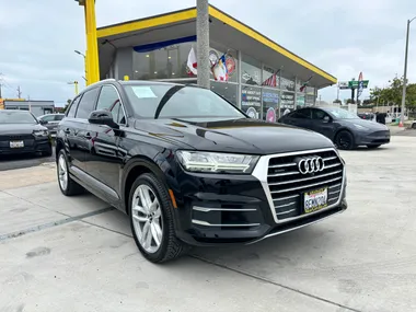 BLACK, 2018 AUDI Q7 Image 