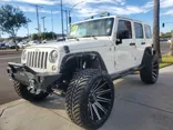 WHITE, 2018 JEEP WRANGLER UNLIMITED Thumnail Image 4